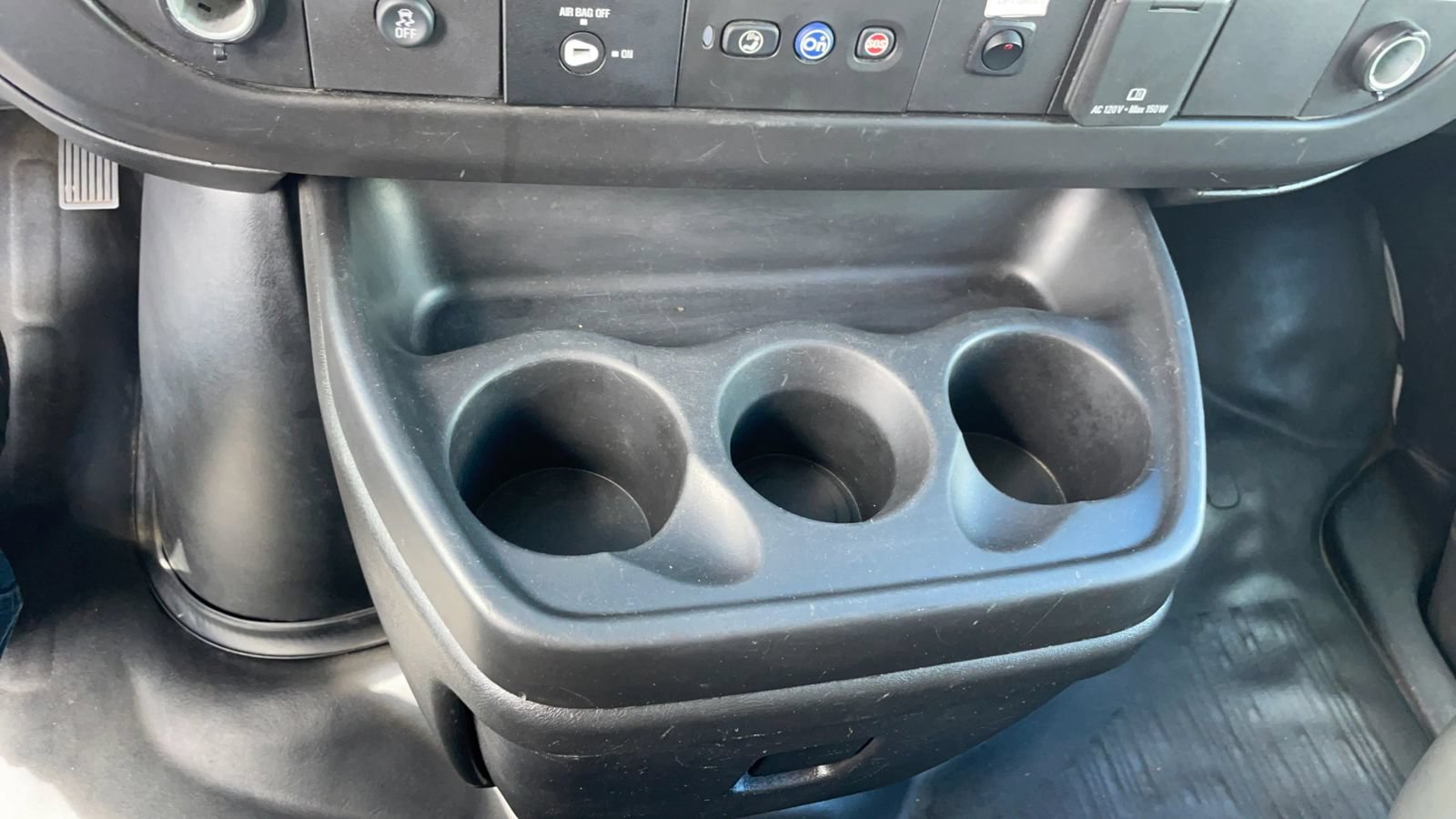 Used 2019 GMC Savana 3500 RWD image 11