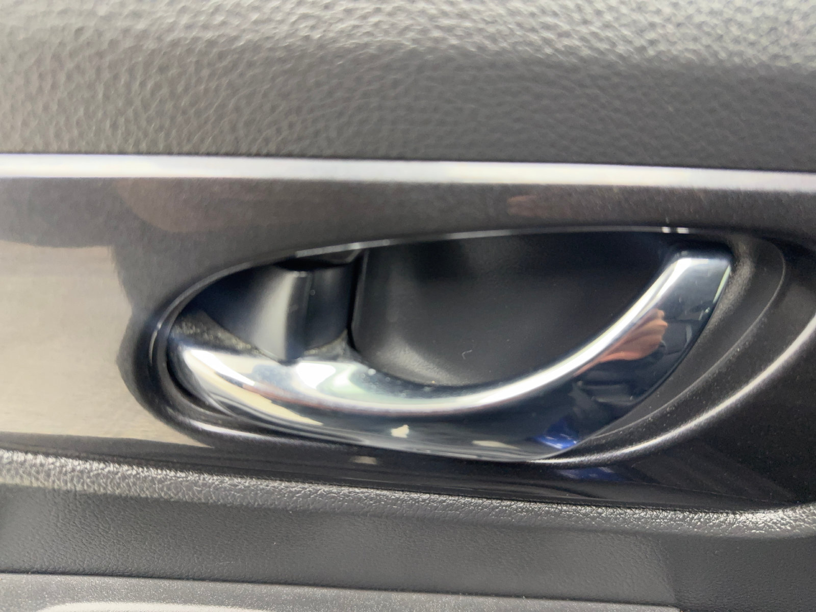 Used 2019 Nissan Rogue SV FWD image 41