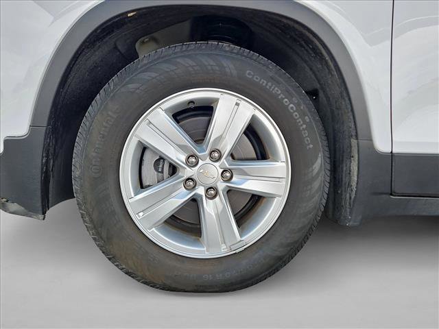 Used 2020 Chevrolet Trax LT w/ LT Convenience Package FWD image 23