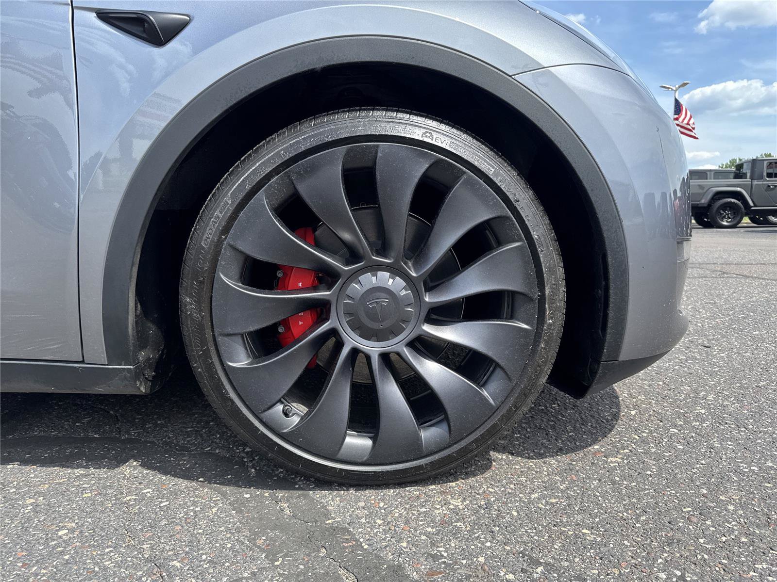 Used 2025 Tesla Model Y Performance AWD/4WD image 9