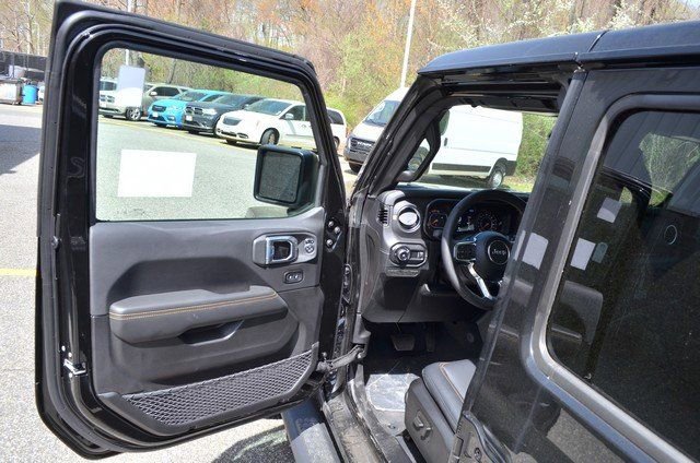 New 2025 Jeep Wrangler Sahara image 12