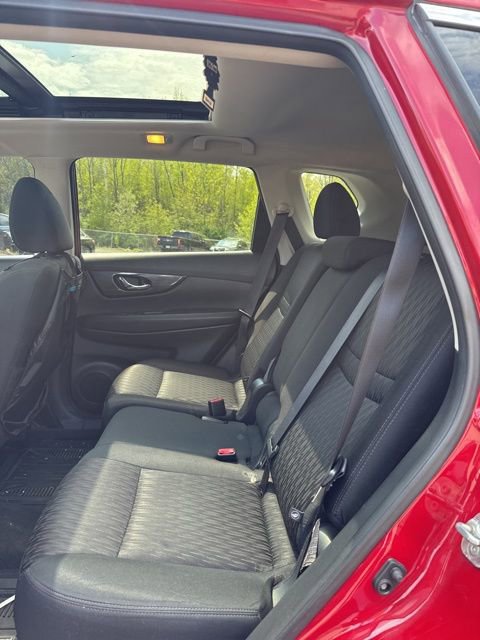 Used 2017 Nissan Rogue SV w/ Sun & Sound Touring Package AWD/4WD image 10
