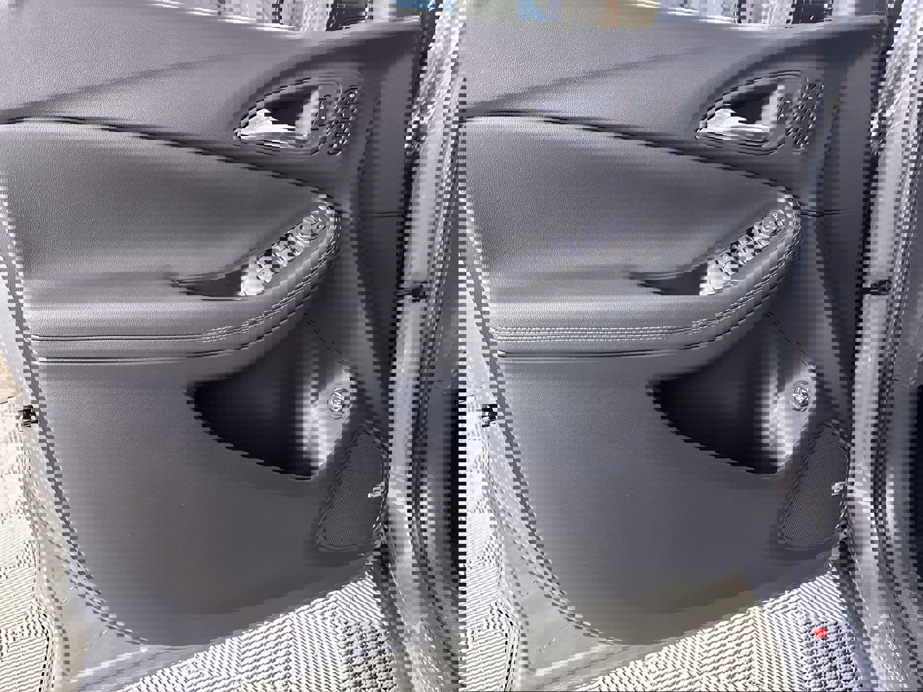 New 2026 Buick Encore GX Avenir w/ Avenir Technology Package image 59