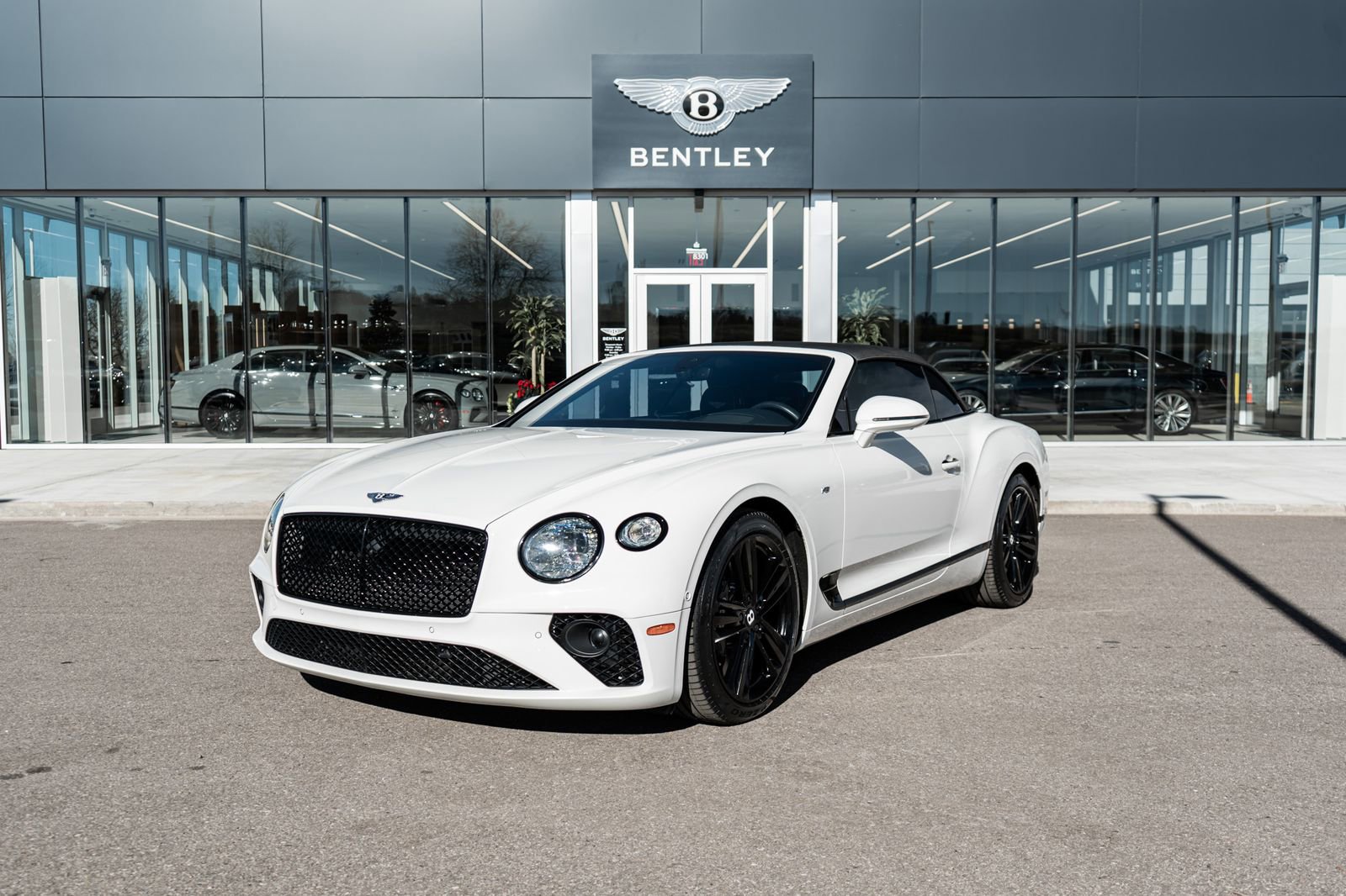 Used 2022 Bentley Continental GT image 1