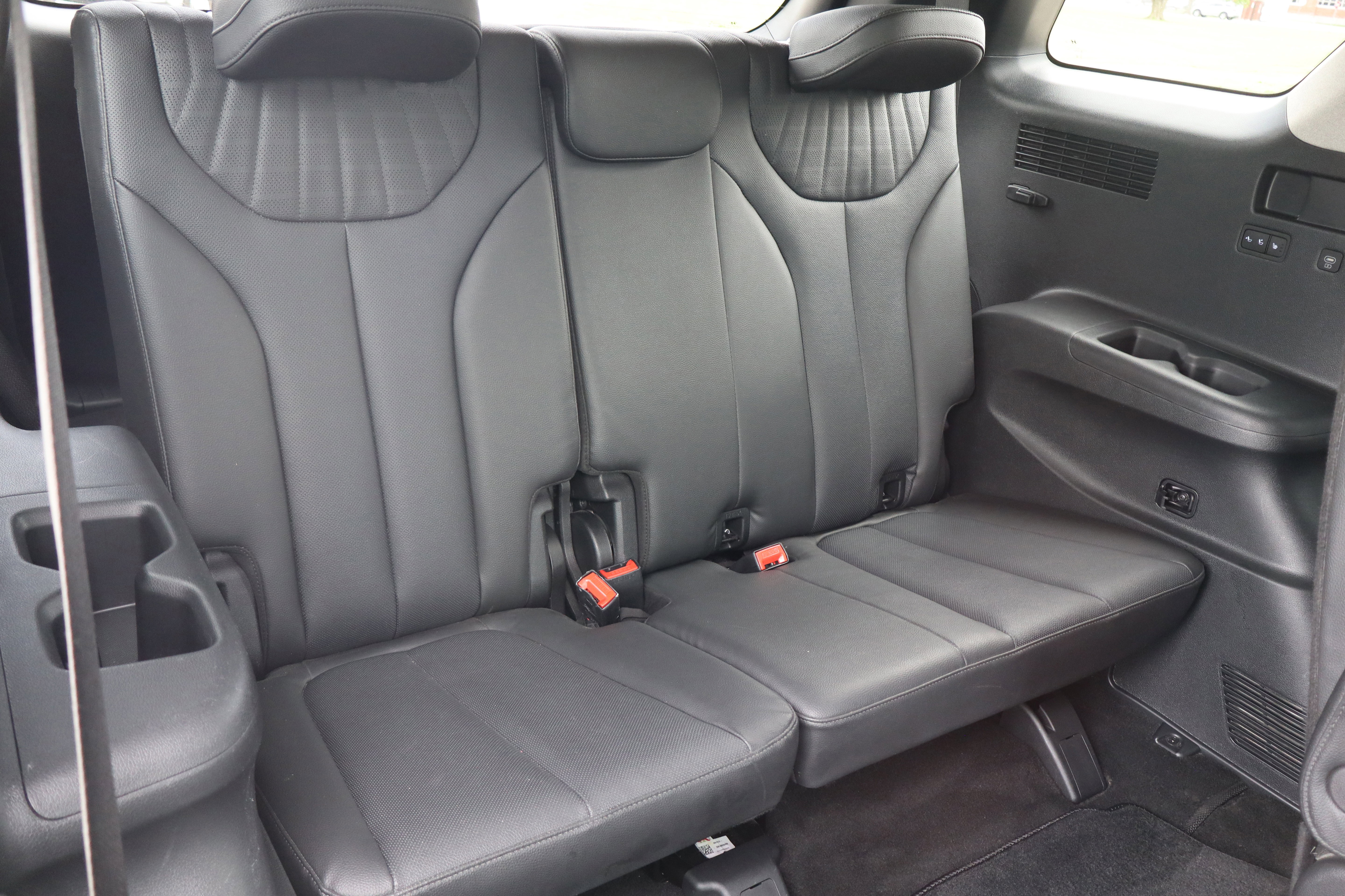 Used 2024 Hyundai Palisade Limited image 12