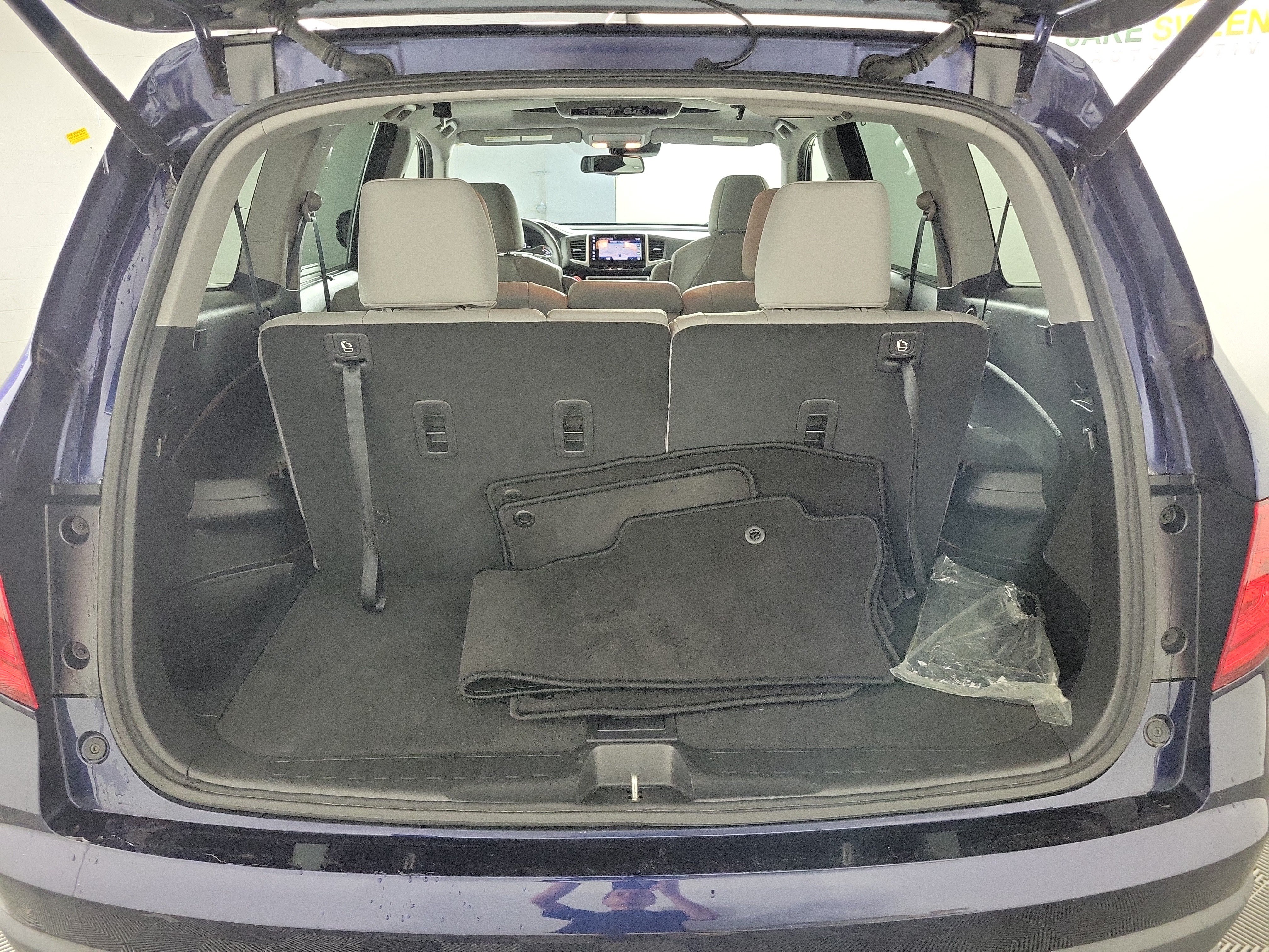Used 2017 Honda Pilot Touring image 25