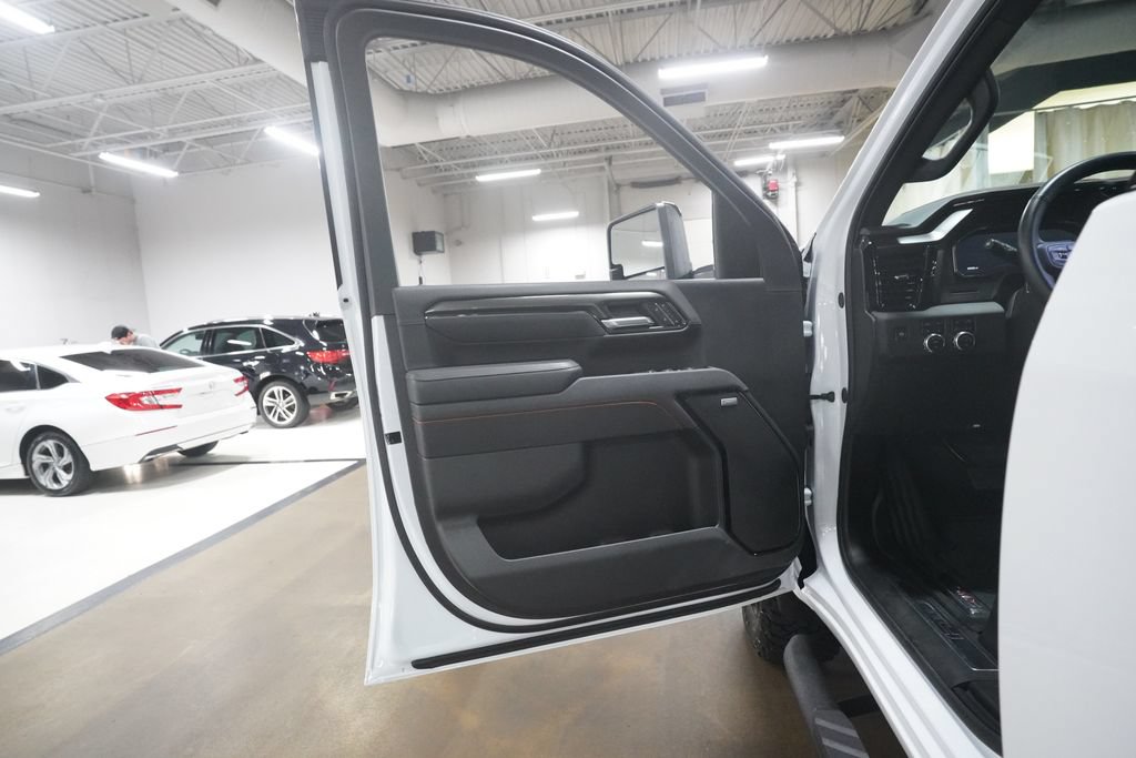 Used 2025 GMC Sierra 2500 AT4 w/ AT4 Preferred Package AWD/4WD image 26