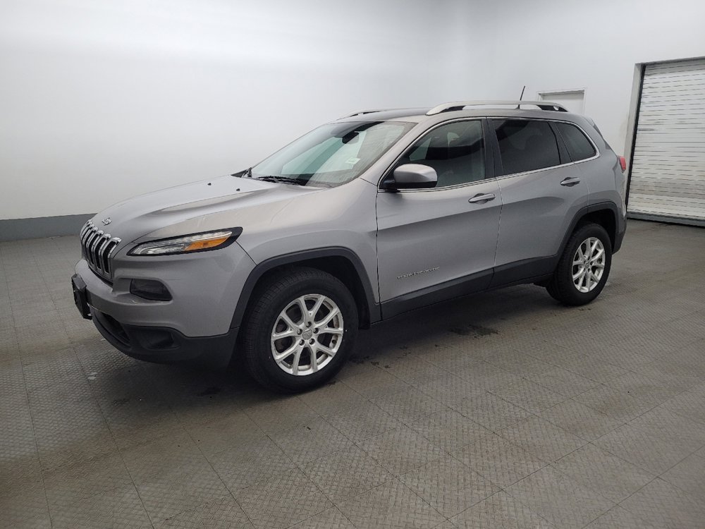 Used 2017 Jeep Cherokee Latitude w/ True North Edition AWD/4WD image 2
