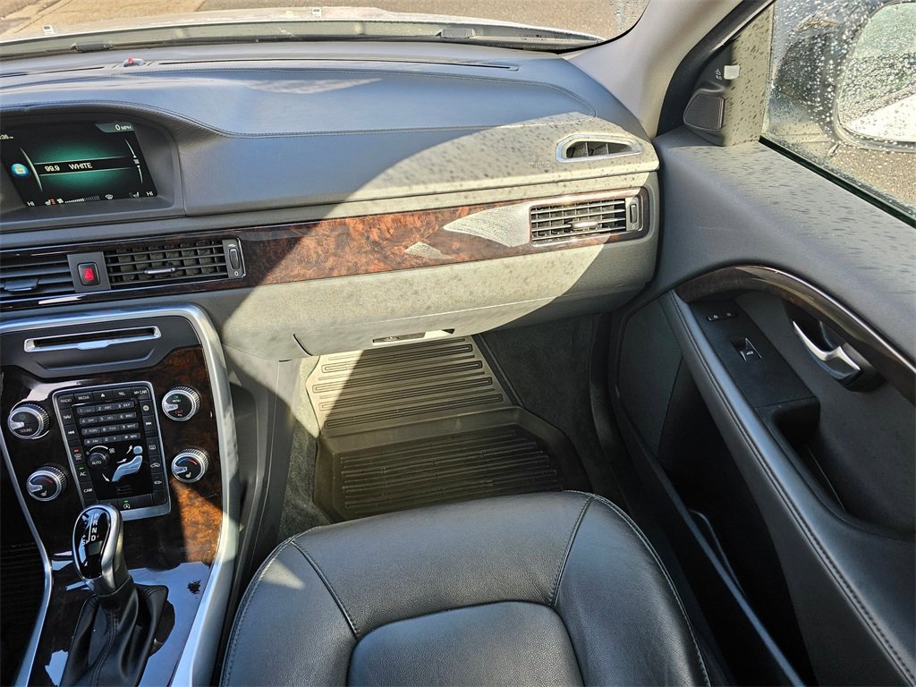 Used 2016 Volvo XC70 T5 Premier w/ Proximity Package image 14