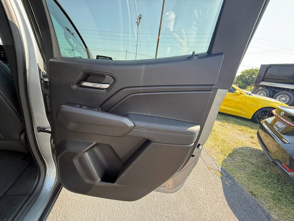 Used 2024 Chevrolet Colorado LT w/ LT Convenience Package III AWD/4WD image 12