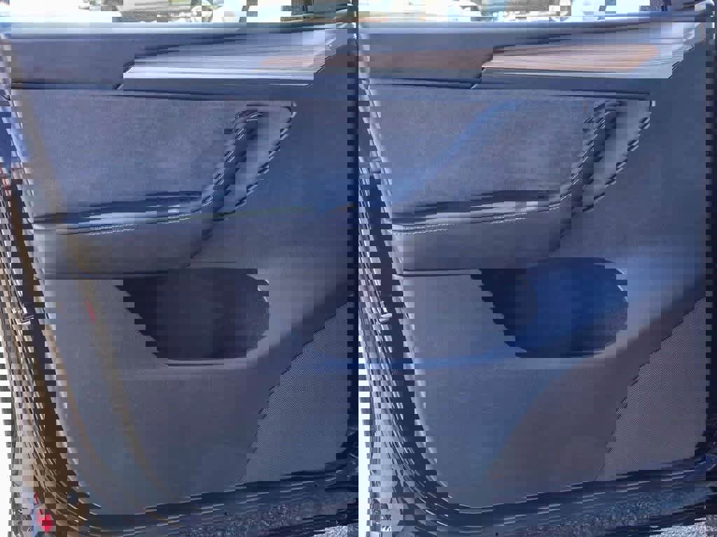 Used 2023 Tesla Model Y Performance image 18