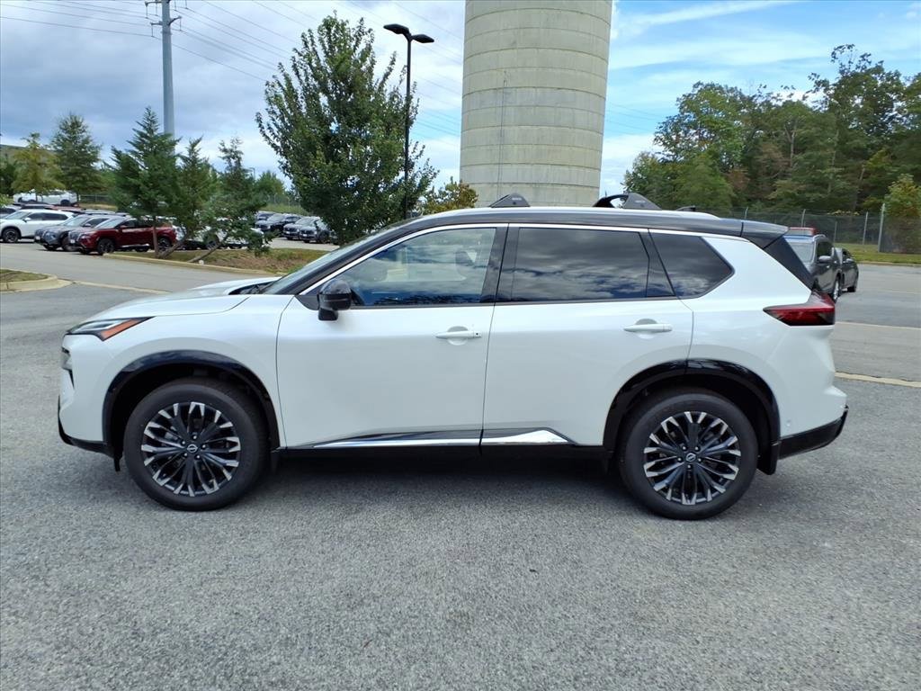 New 2026 Nissan Rogue Platinum image 8