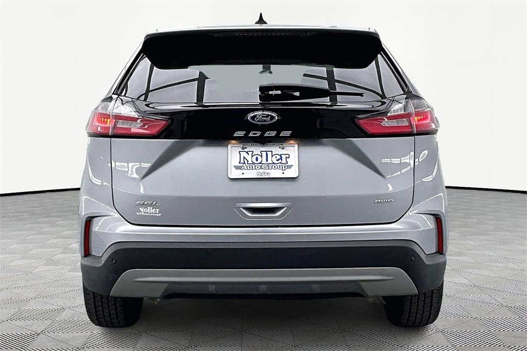 Used 2022 Ford Edge SEL w/ Convenience Package image 4