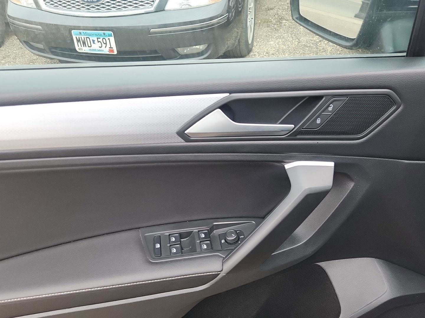 Used 2024 Volkswagen Tiguan S image 13