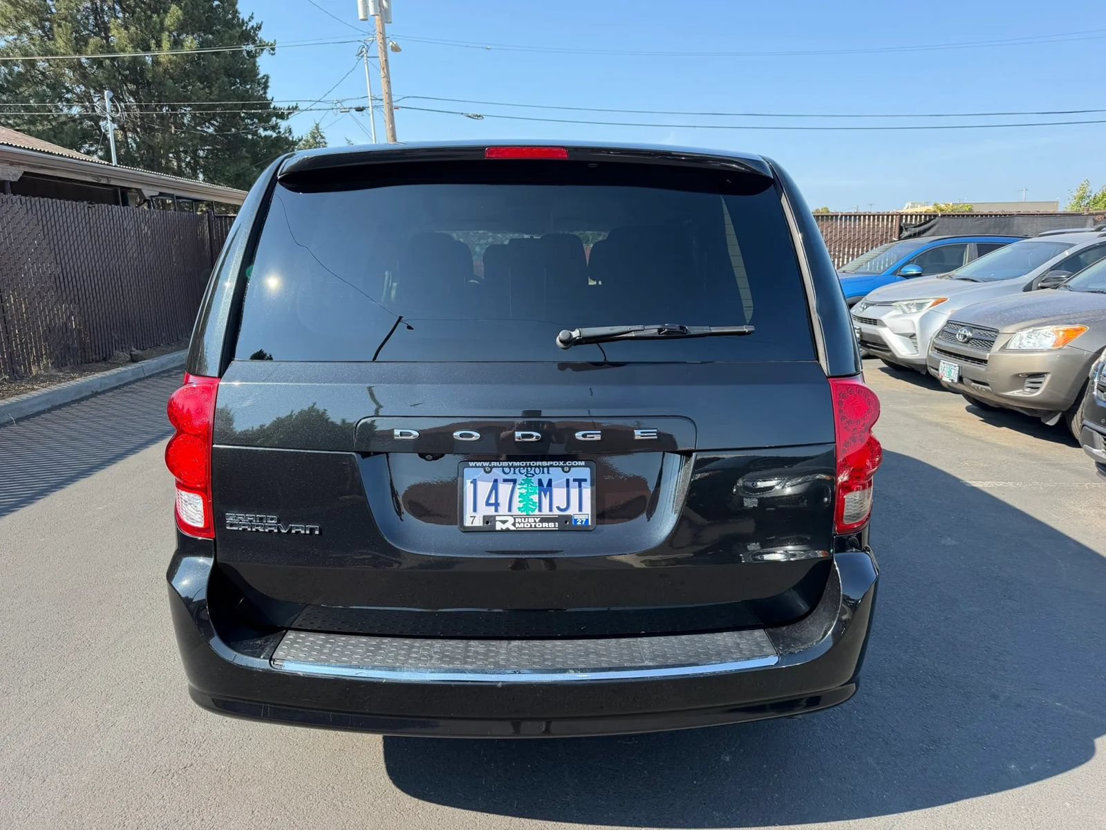 Used 2018 Dodge Grand Caravan SE FWD image 5