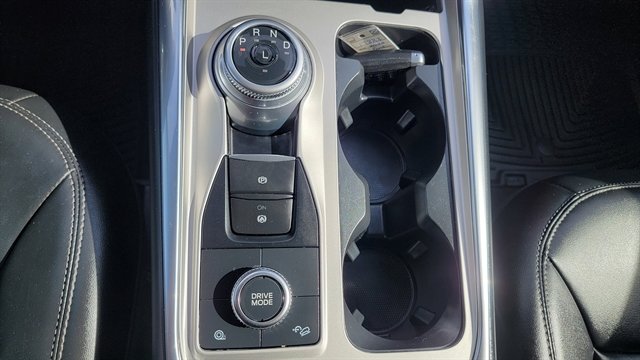 Used 2022 Ford Explorer XLT w/ Equipment Group 202A image 32
