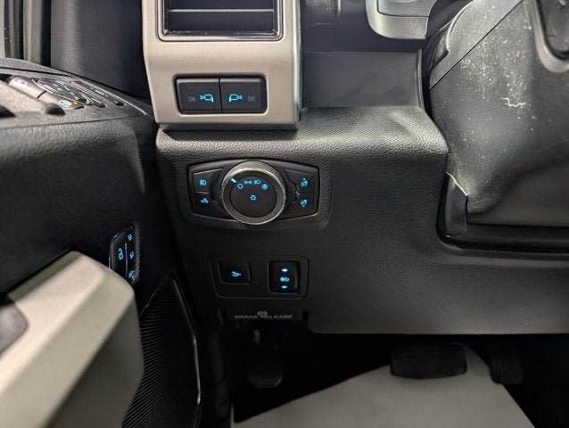 Used 2020 Ford F250 Lariat w/ Lariat Ultimate Package AWD/4WD image 25