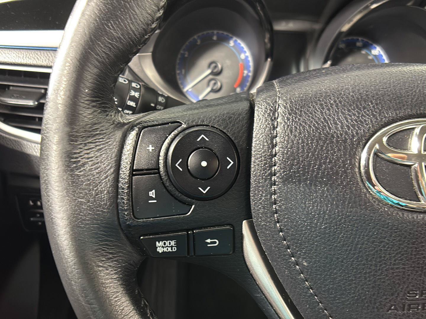 Used 2015 Toyota Corolla S FWD image 32