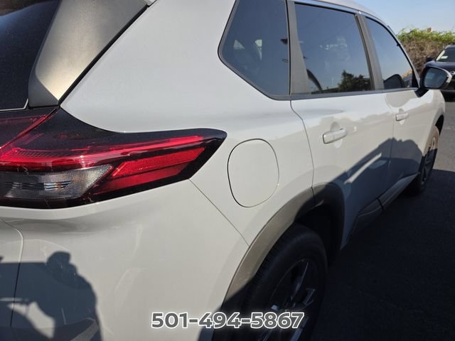 Certified 2026 Nissan Rogue SV w/ Cold Weather Package FWD image 7