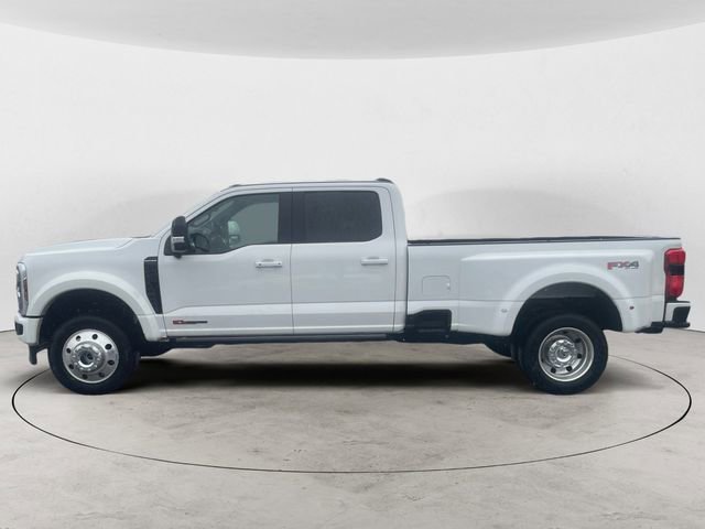 Certified 2026 Ford F450 Platinum w/ FX4 Off-Road Package image 2