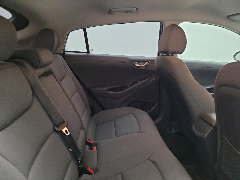 Used 2021 Hyundai Ioniq SE FWD image 19
