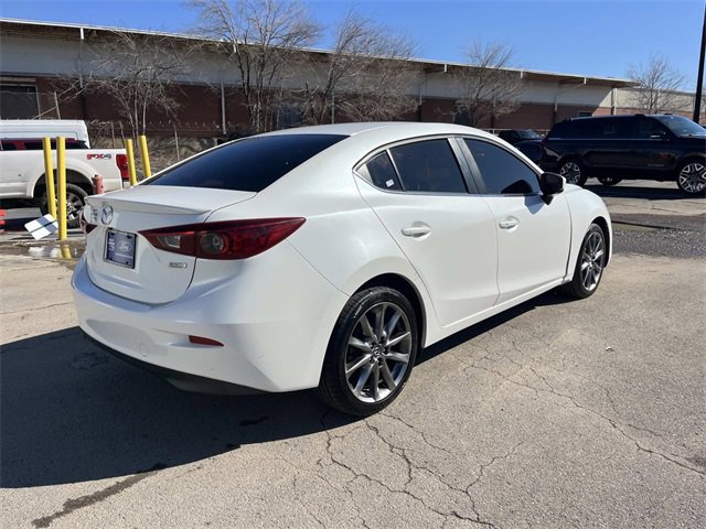 Used 2018 MAZDA MAZDA3 Touring image 3