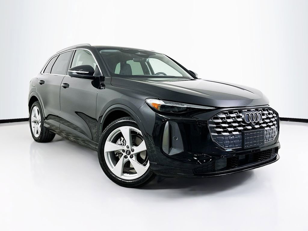 Certified 2025 Audi Q5 Prestige image 1