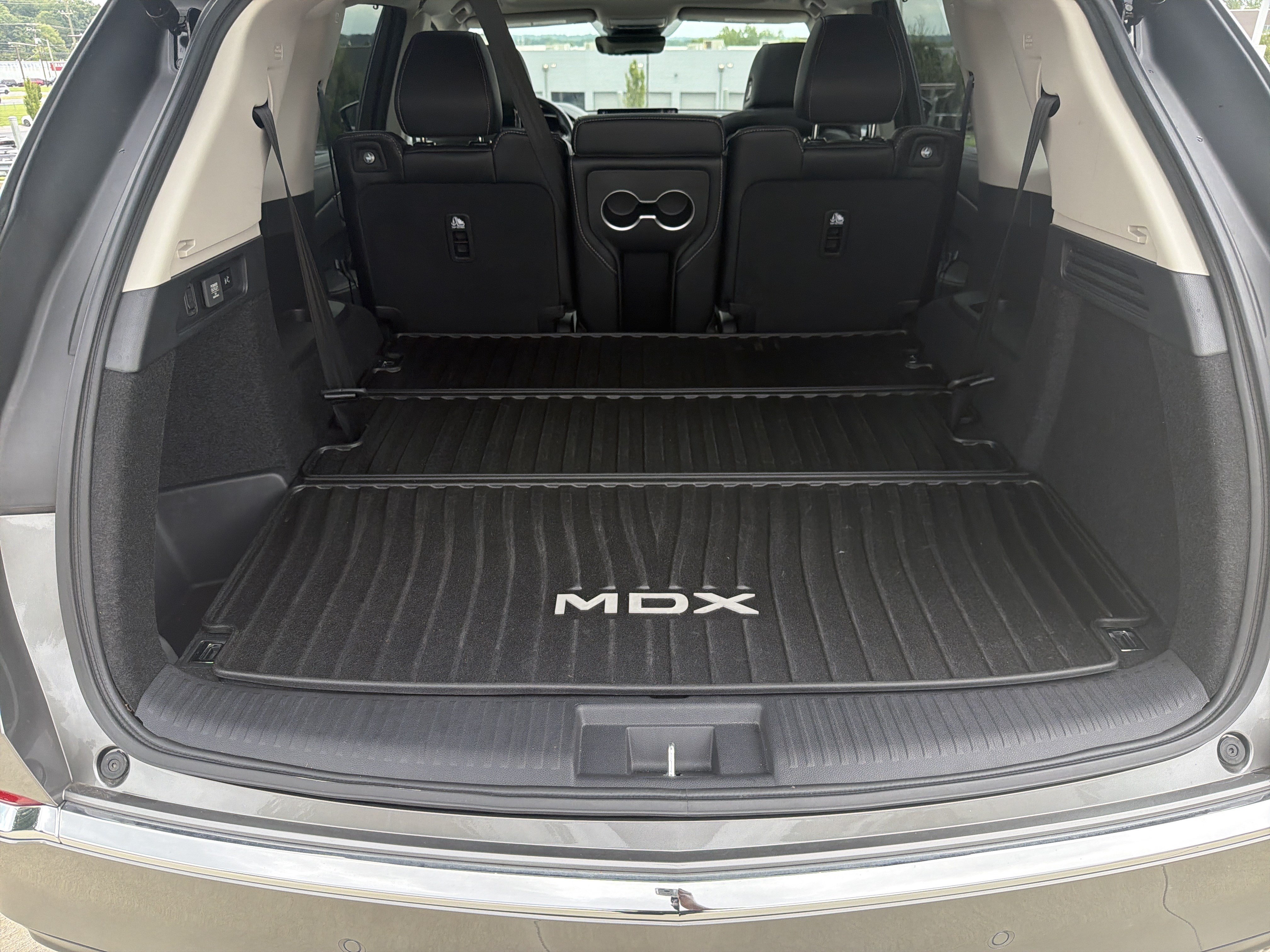 Certified 2025 Acura MDX w/ Technology Package FWD image 31