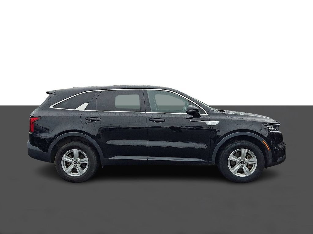 Used 2023 Kia Sorento LX AWD/4WD image 7