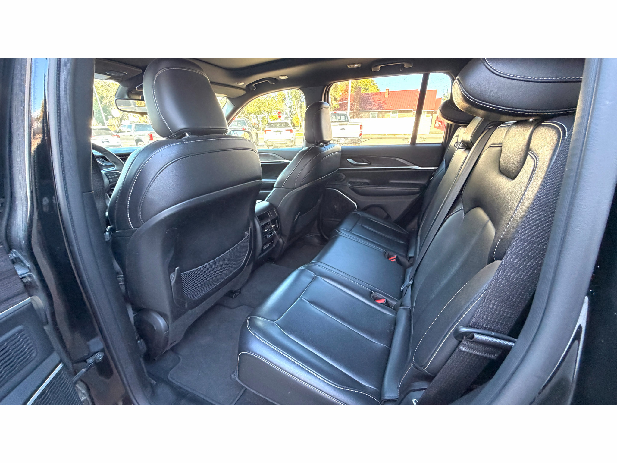 Used 2024 Jeep Grand Cherokee Limited 4xe AWD/4WD image 18