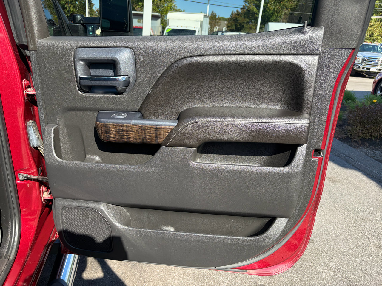 Used 2015 GMC Sierra 2500 Denali w/ Suspension Package, Off-Road image 40