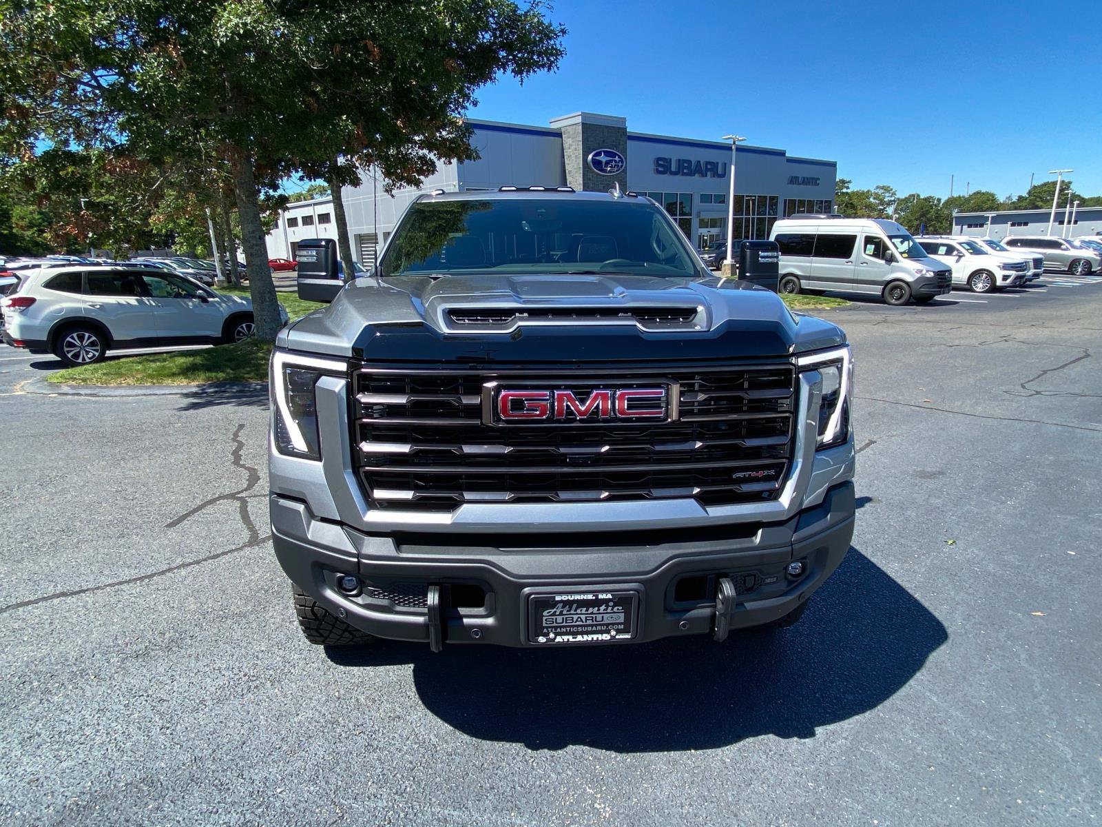 Used 2025 GMC Sierra 2500 AT4X w/ AT4X AEV Edition image 2
