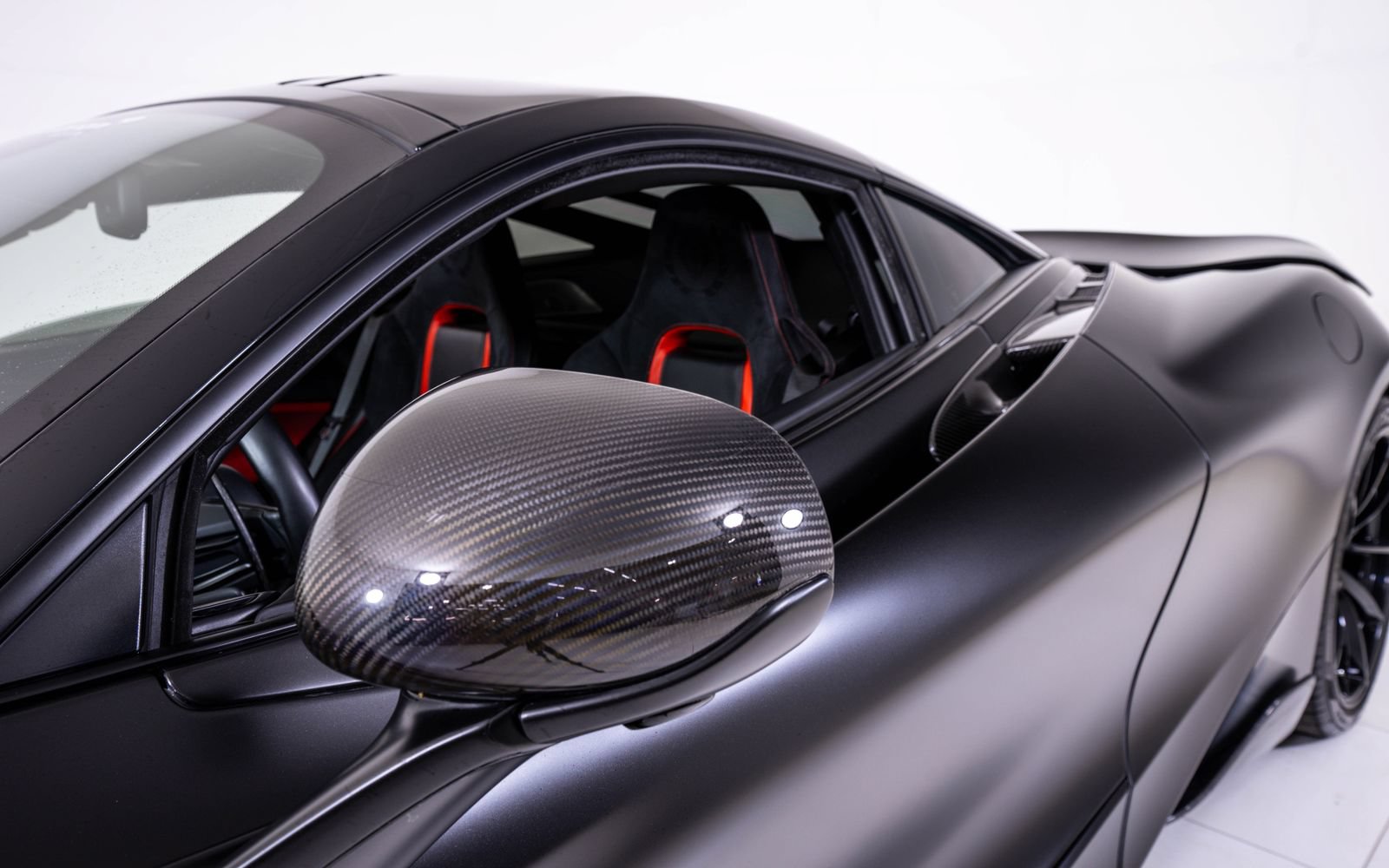 Used 2019 McLaren 720S Performance RWD image 14