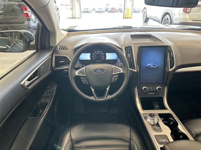 Used 2024 Ford Edge SEL w/ Convenience Package AWD/4WD image 2
