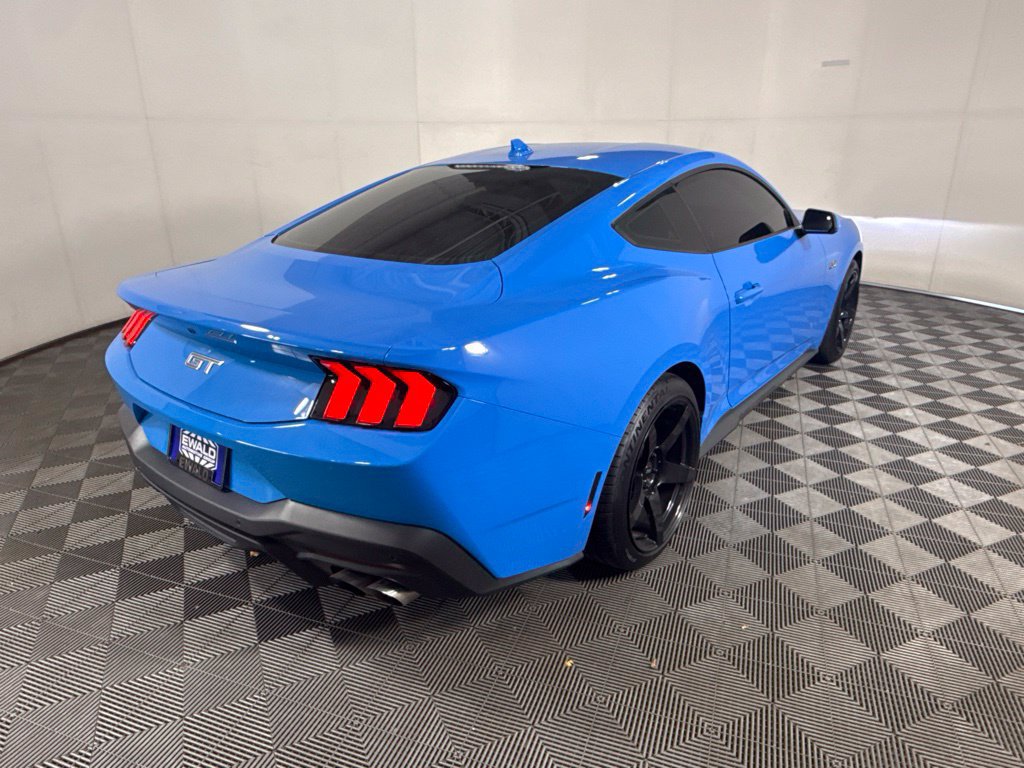 Used 2025 Ford Mustang GT RWD image 10