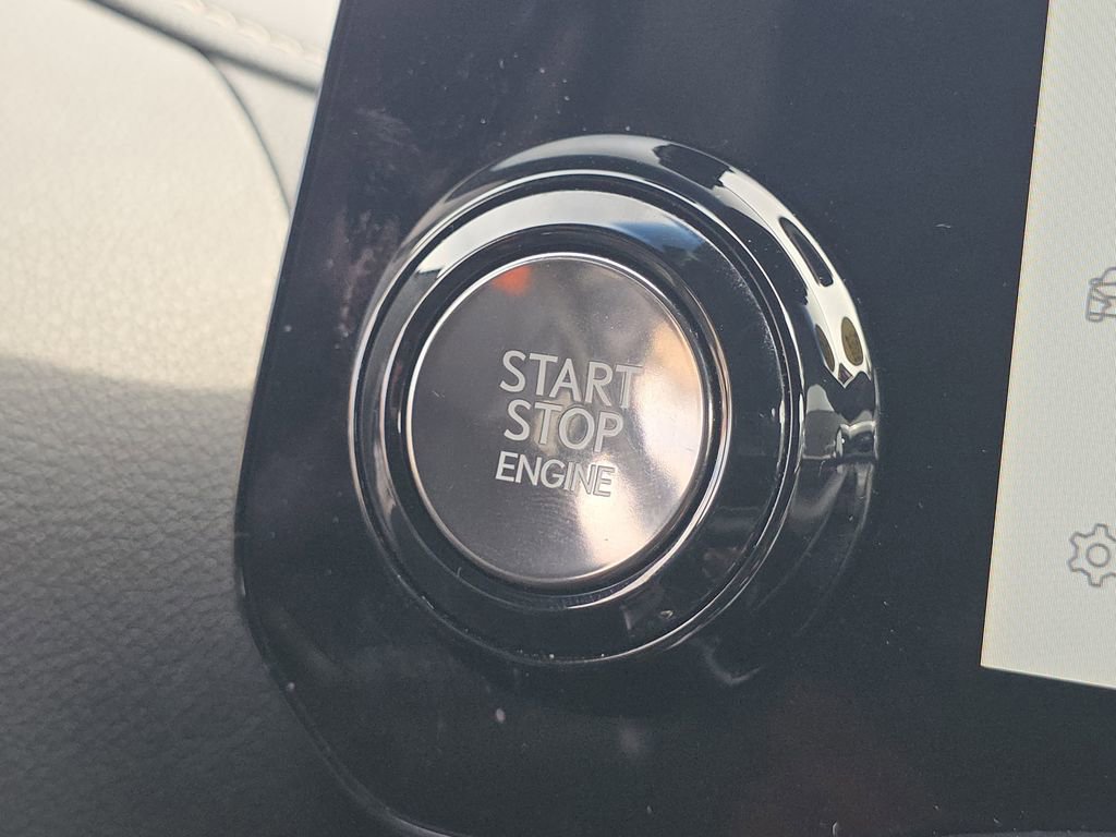 Used 2022 Lexus LX 600 F Sport image 29