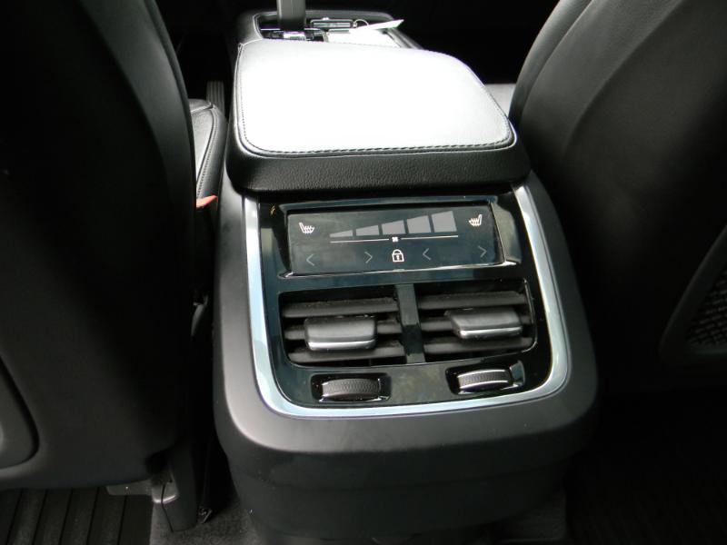 Used 2023 Volvo XC90 B5 Core w/ Protection Package Premier image 22