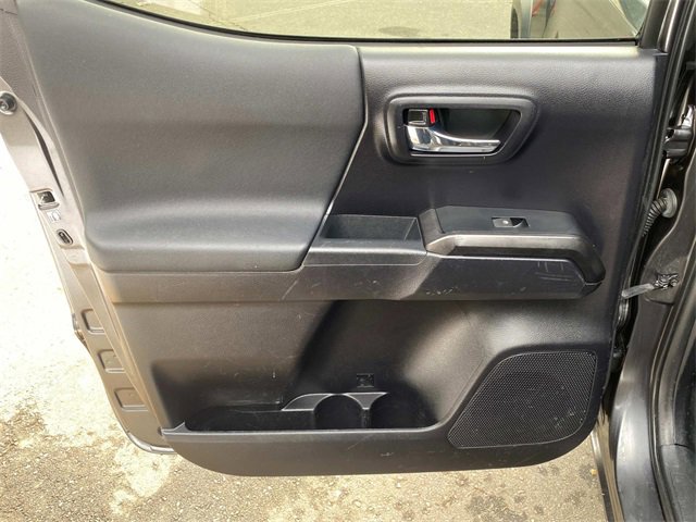 Used 2020 Toyota Tacoma TRD Off-Road w/ Technology Package image 10