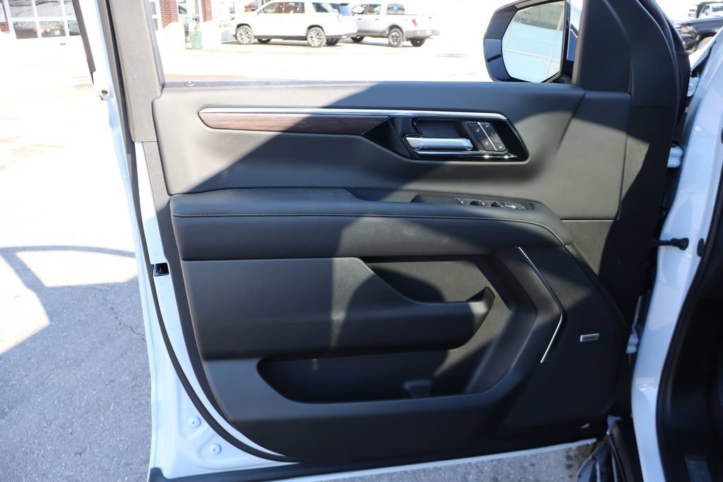 New 2026 Chevrolet Tahoe Premier w/ Sun And Tow Package image 8