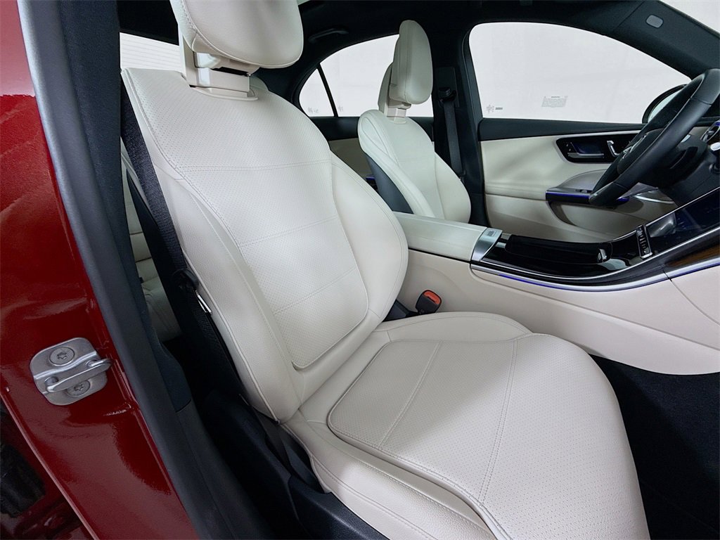 Used 2025 Mercedes-Benz C 300 4MATIC Sedan image 30