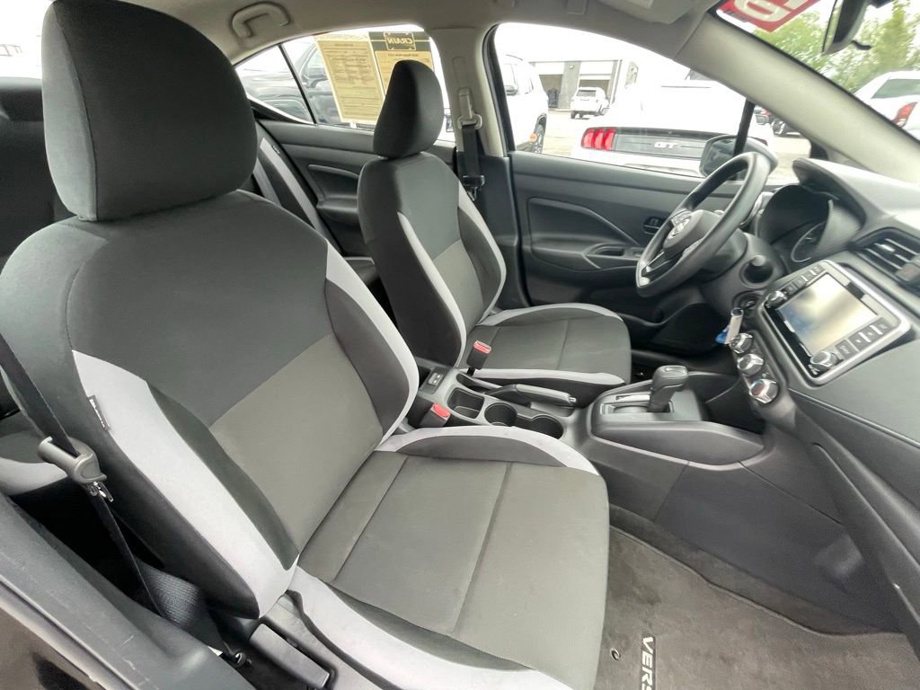 Used 2025 Nissan Versa S FWD image 26