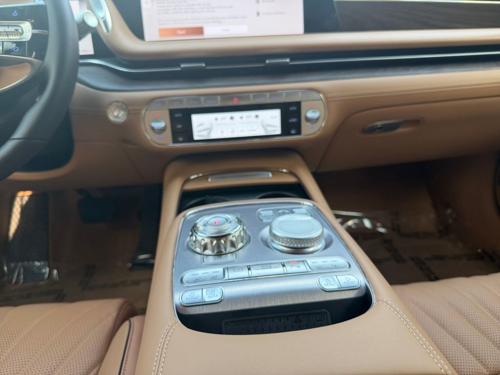 Used 2025 Genesis G90 3.5T AWD/4WD image 11