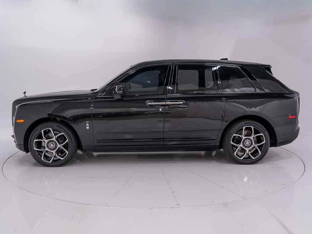 Certified 2023 Rolls-Royce Cullinan Black Badge w/ Driver's Package AWD/4WD image 2