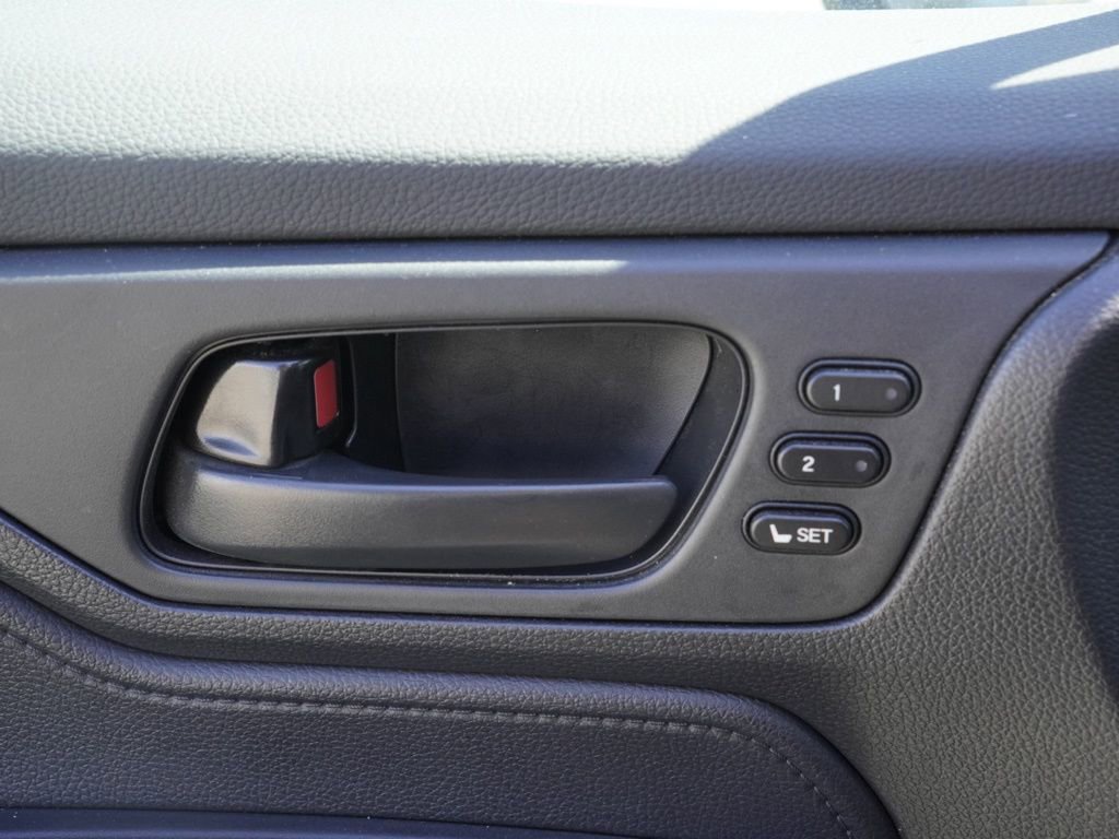 Used 2024 Honda Odyssey EX-L image 11