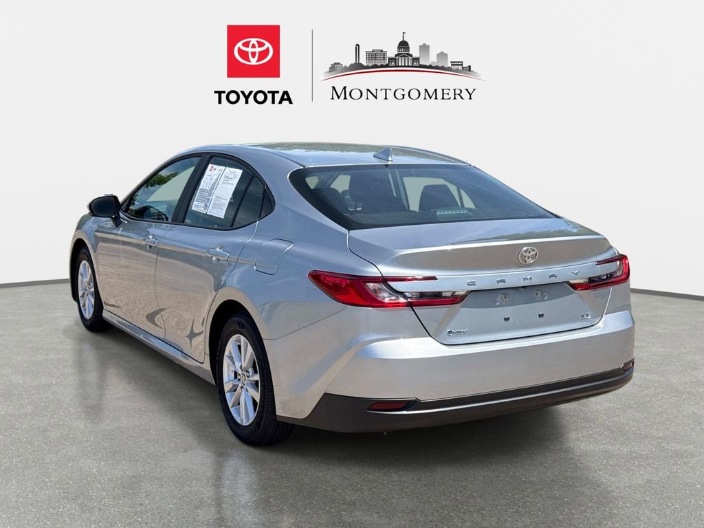 Used 2025 Toyota Camry LE w/ Convenience Package image 5