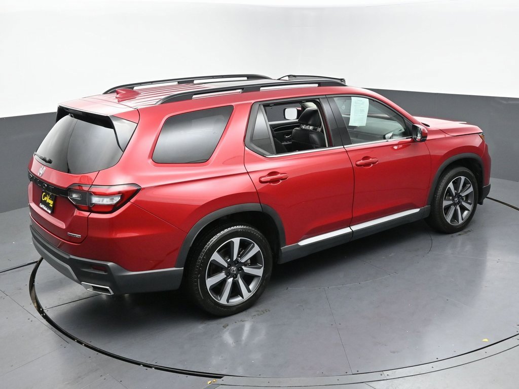Used 2024 Honda Pilot Touring image 4