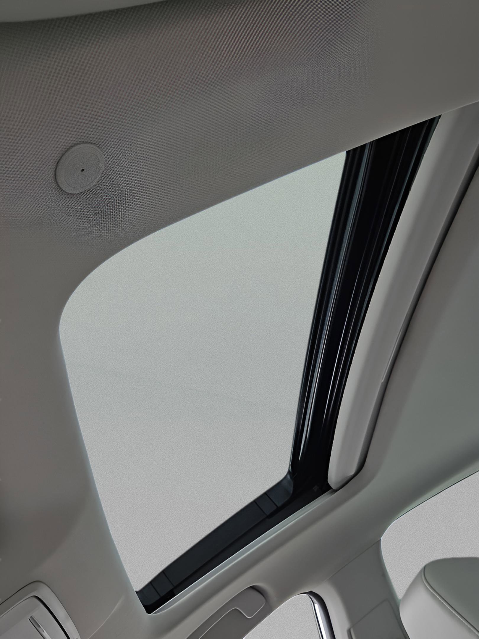 Certified 2025 Honda Accord EX-L image 18