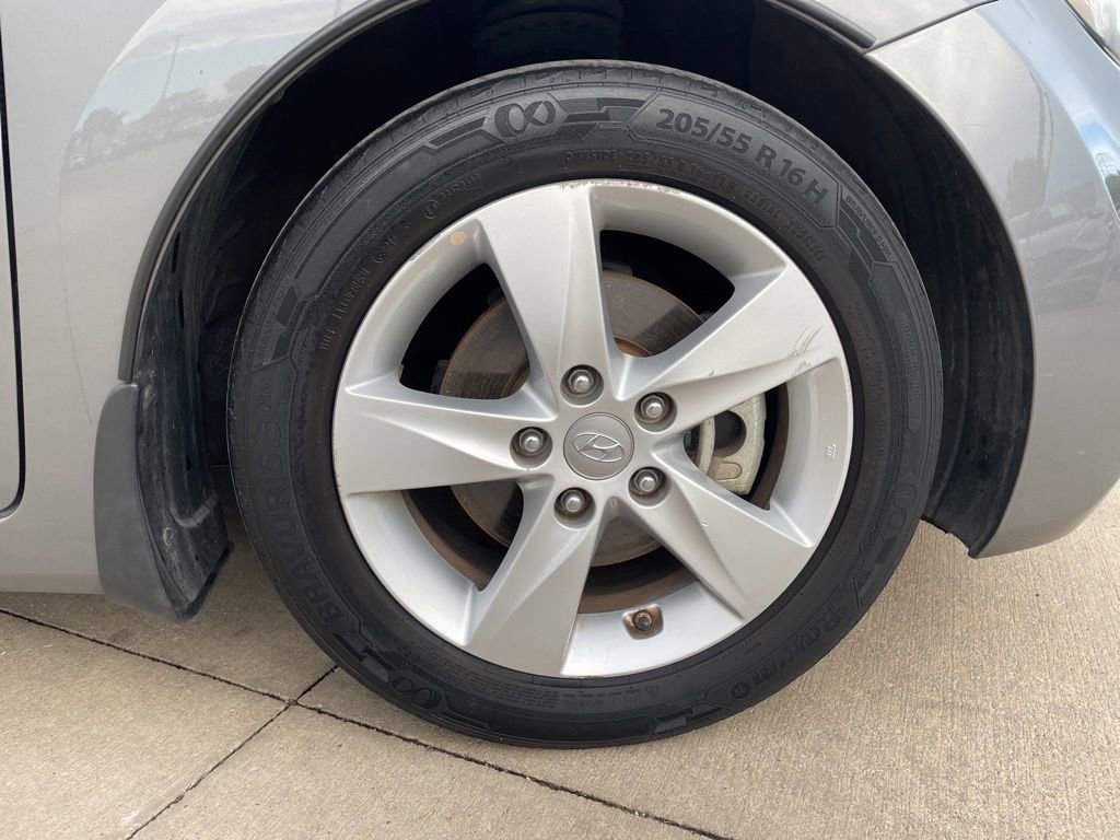 Used 2013 Hyundai Elantra GLS w/ Preferred Pkg FWD image 27
