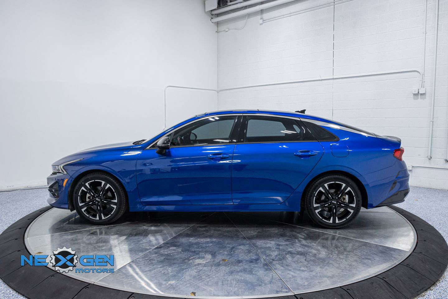 Used 2021 Kia K5 GT-Line AWD/4WD image 4