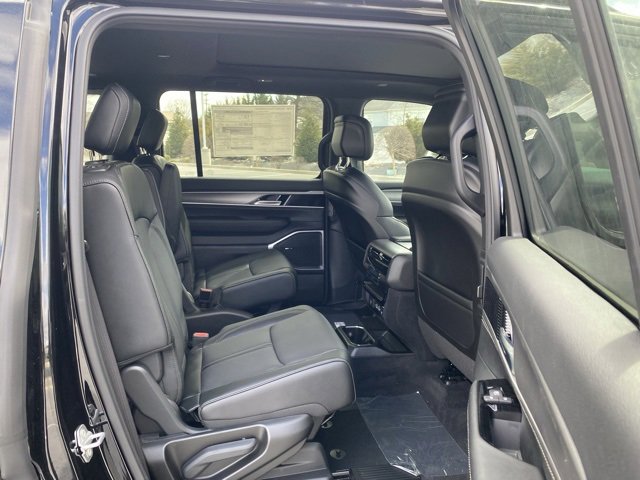 New 2025 Jeep Wagoneer Series II w/ Premium Group I image 32